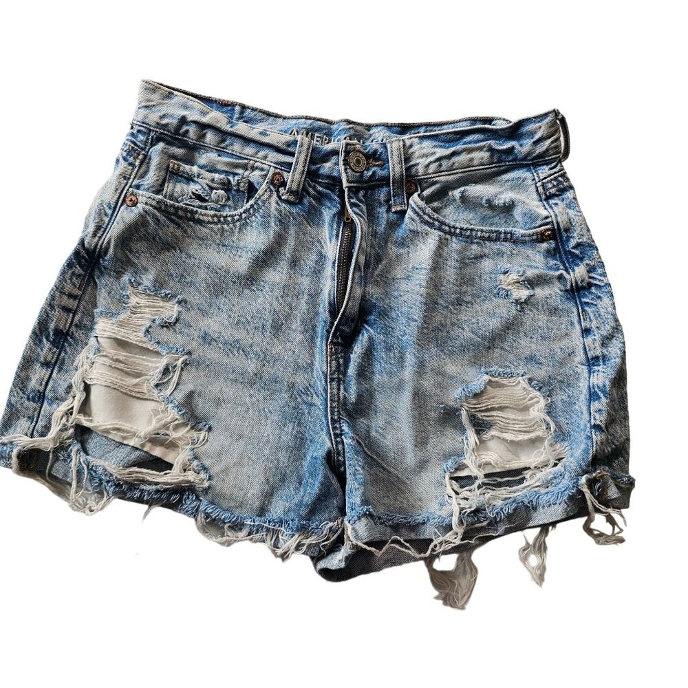 American Eagle Mom Jean Short Distressed size 4